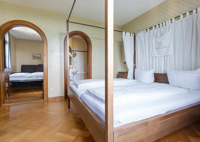 Отель Burg Windeck ***s Бюхль